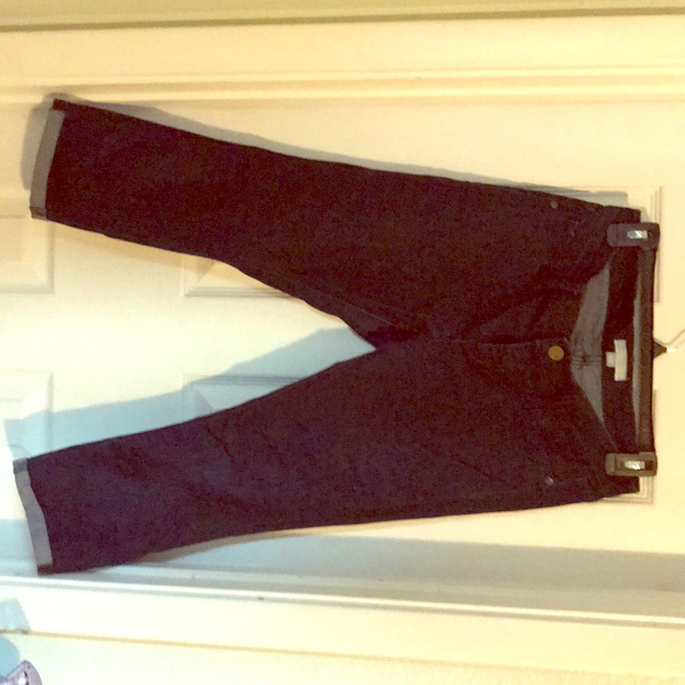 New York & Company cropped jeans